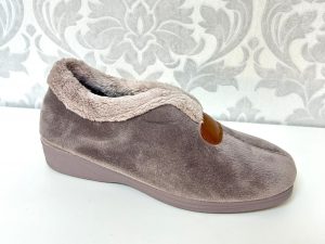 Zapatilla Casa Beige
