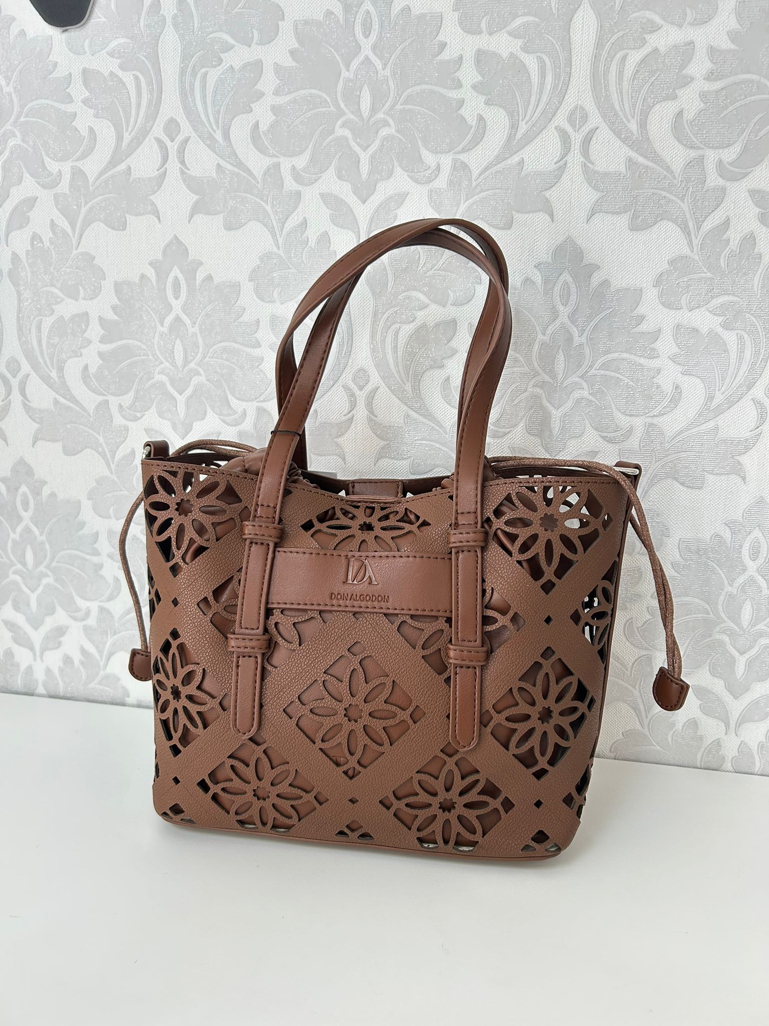 DON ALGODÓN Bolso Mano Calado Marrón