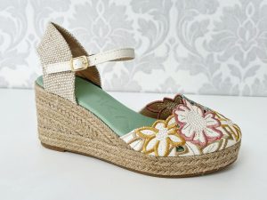 ÉTIKA Esparteña Olea Flores