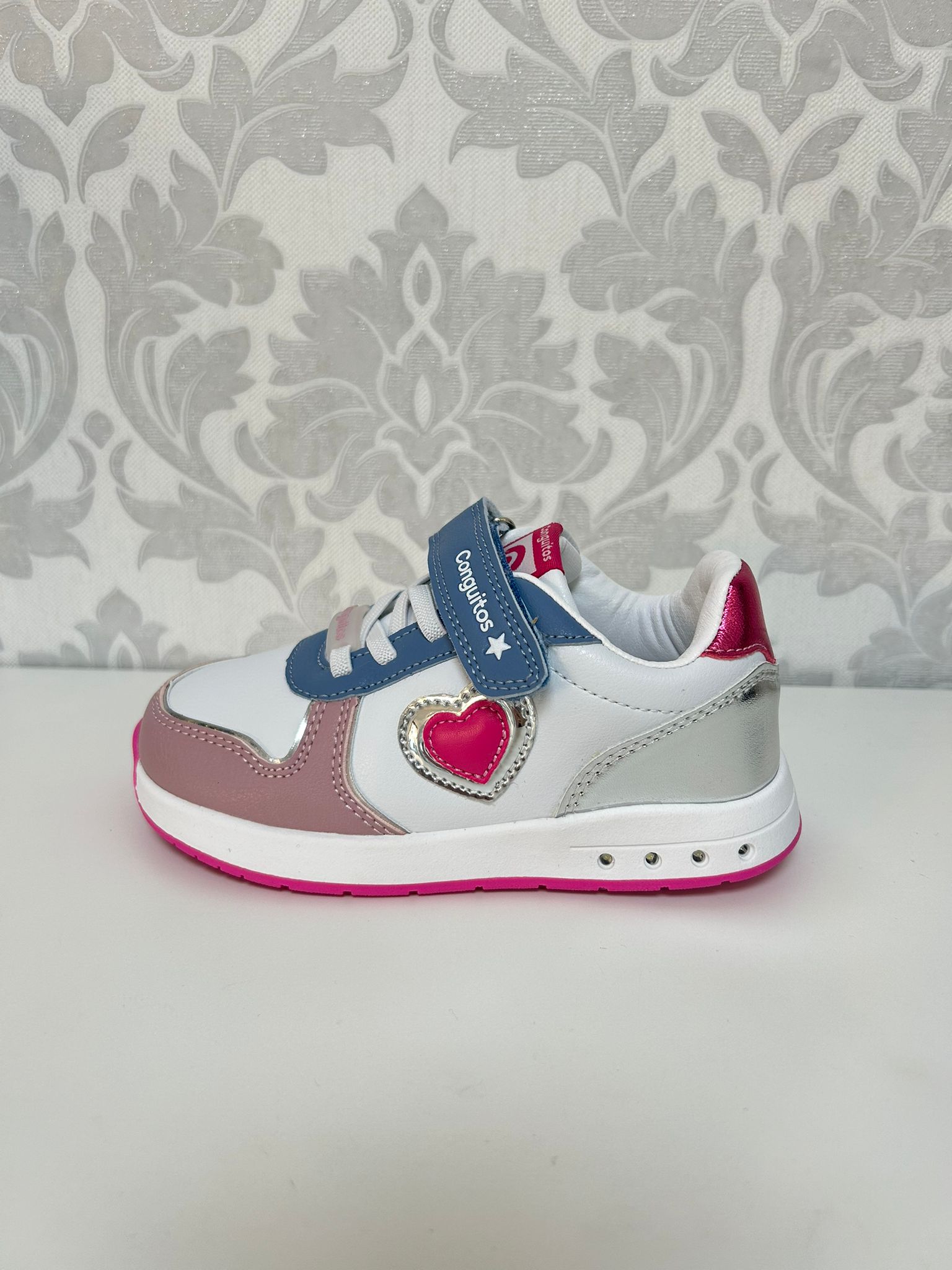 CONGUITOS Zapatillas Barefoot Corazón Luz