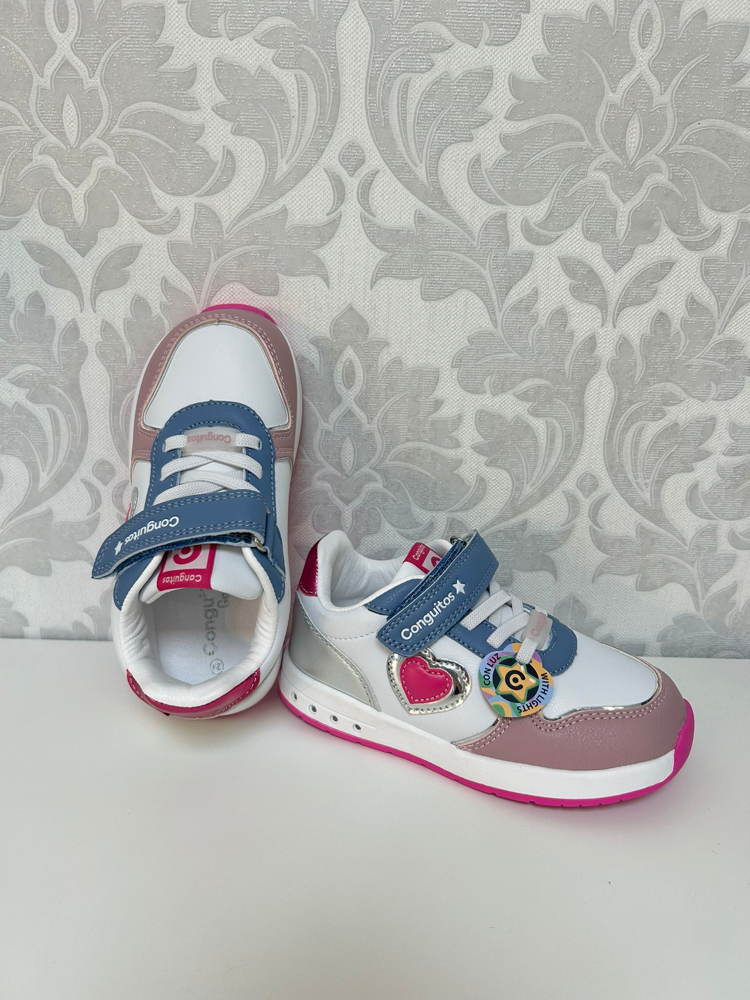CONGUITOS Zapatillas Barefoot Corazón Luz - Imagen 3