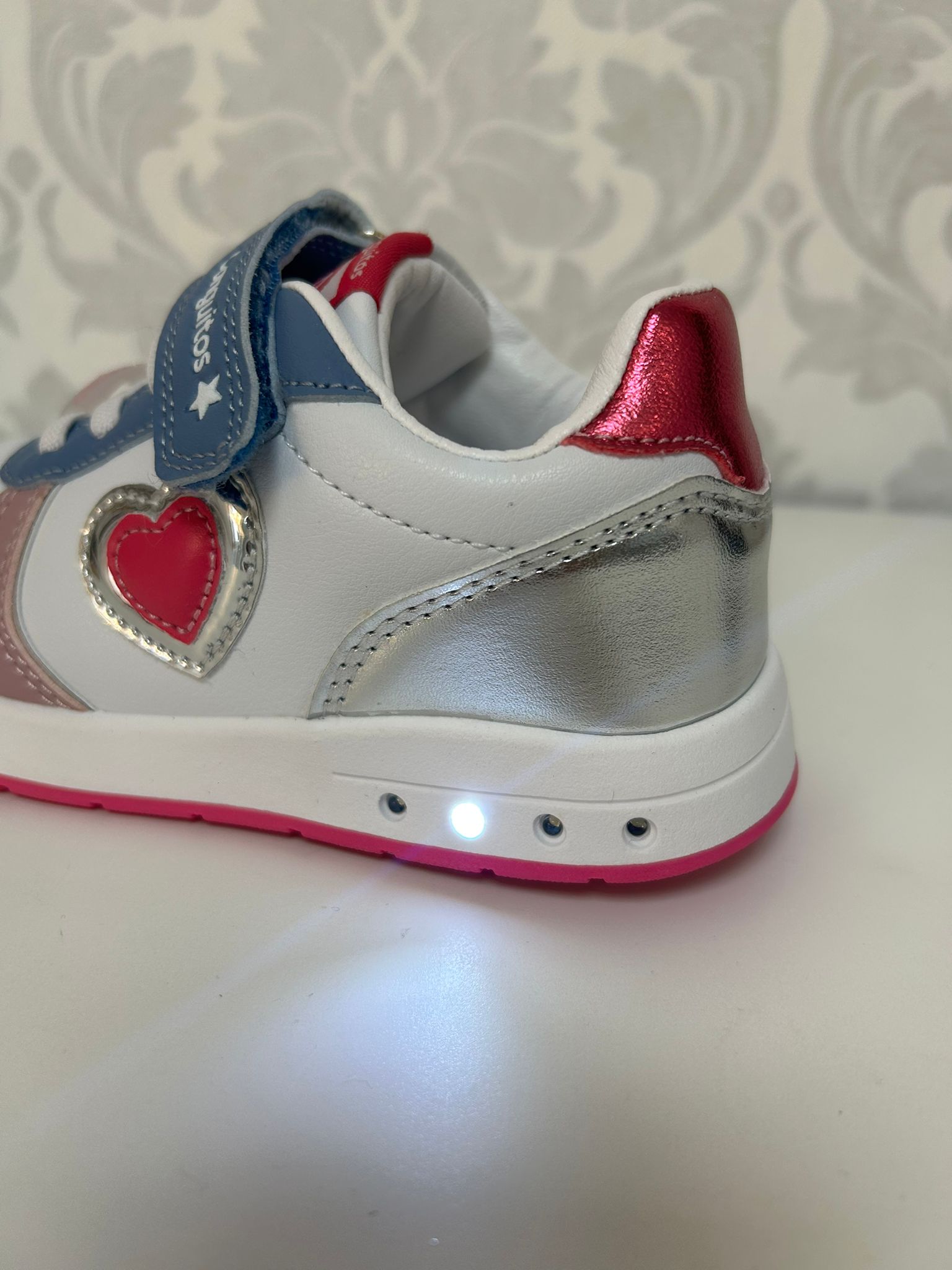 CONGUITOS Zapatillas Barefoot Corazón Luz - Imagen 2