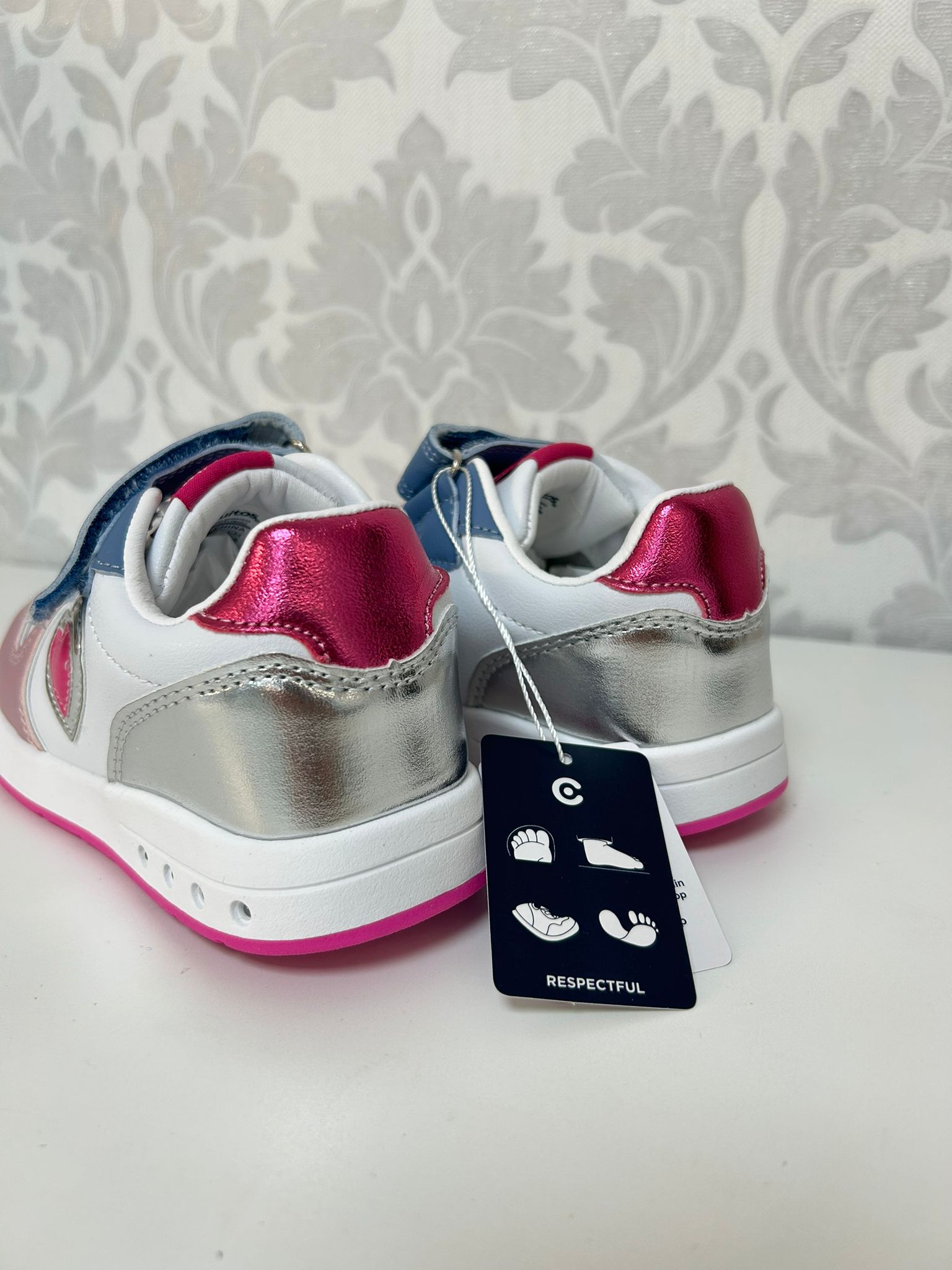CONGUITOS Zapatillas Barefoot Corazón Luz - Imagen 4